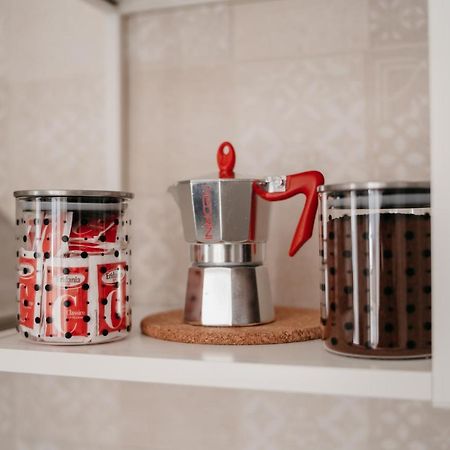 Brombeis Fantastica By Casa Napoletana - Town Center Apartment Naples Luaran gambar