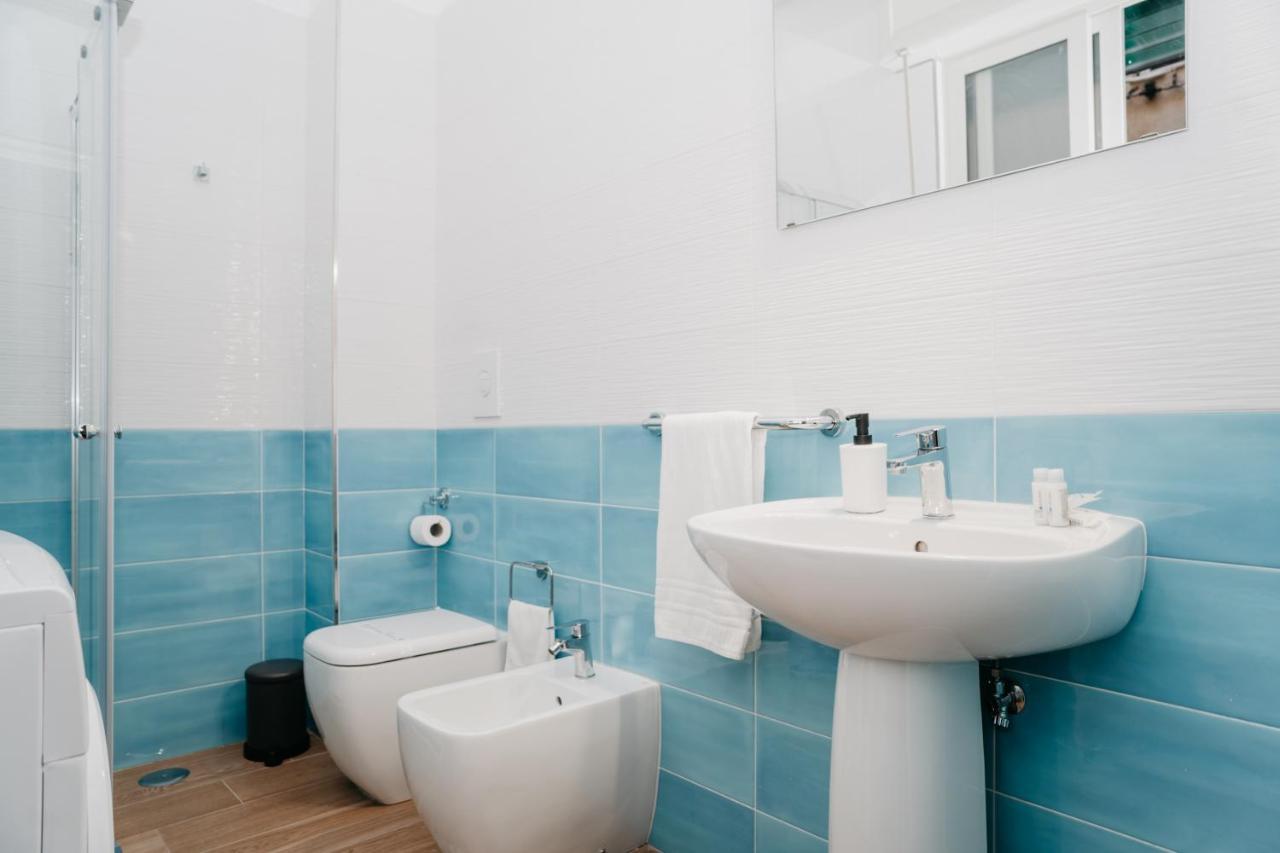 Brombeis Fantastica By Casa Napoletana - Town Center Apartment Naples Luaran gambar