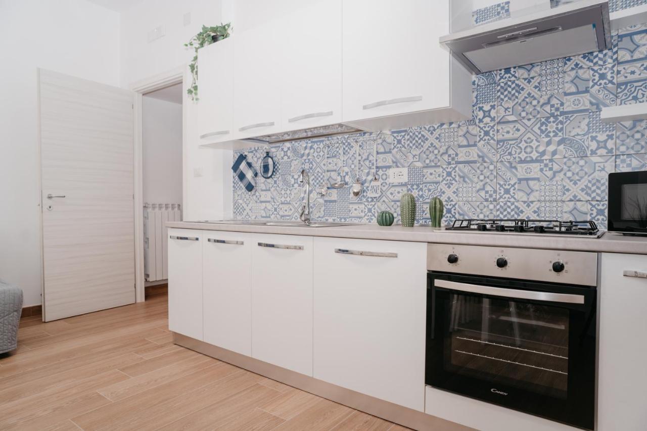 Brombeis Fantastica By Casa Napoletana - Town Center Apartment Naples Luaran gambar