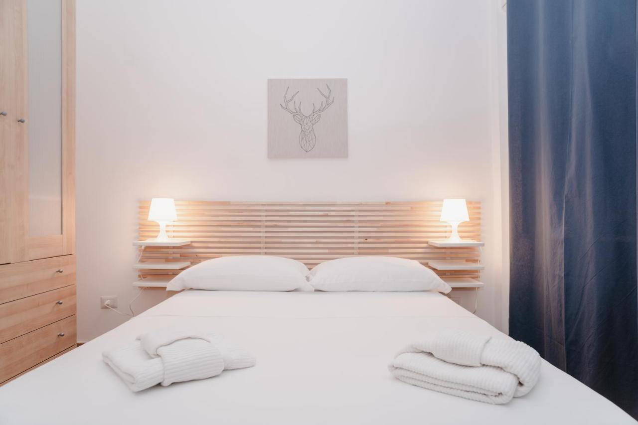 Brombeis Fantastica By Casa Napoletana - Town Center Apartment Naples Luaran gambar
