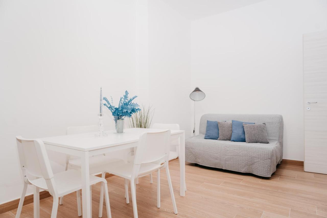 Brombeis Fantastica By Casa Napoletana - Town Center Apartment Naples Luaran gambar