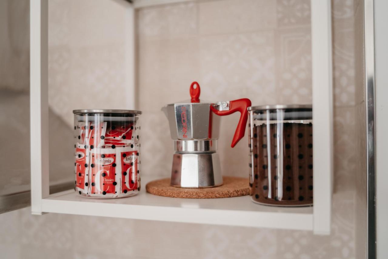 Brombeis Fantastica By Casa Napoletana - Town Center Apartment Naples Luaran gambar